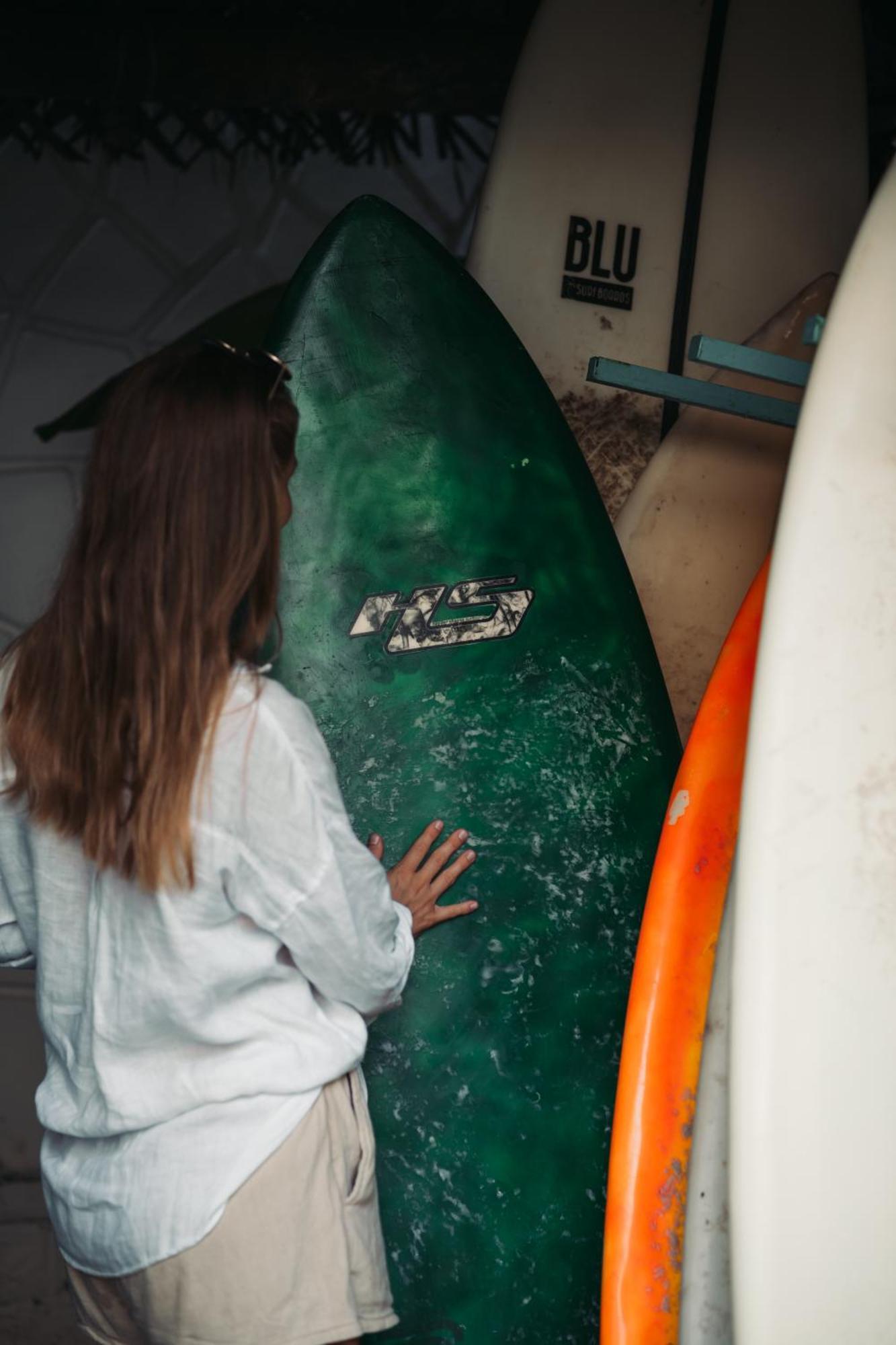 Paddlecult Surf Retreat Bed & Breakfast Varkala Bagian luar foto